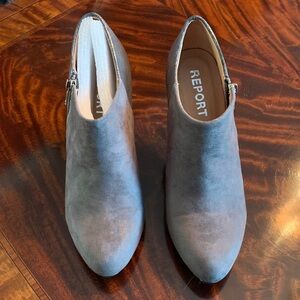 Report Women's Suede Gray Ankle Booties